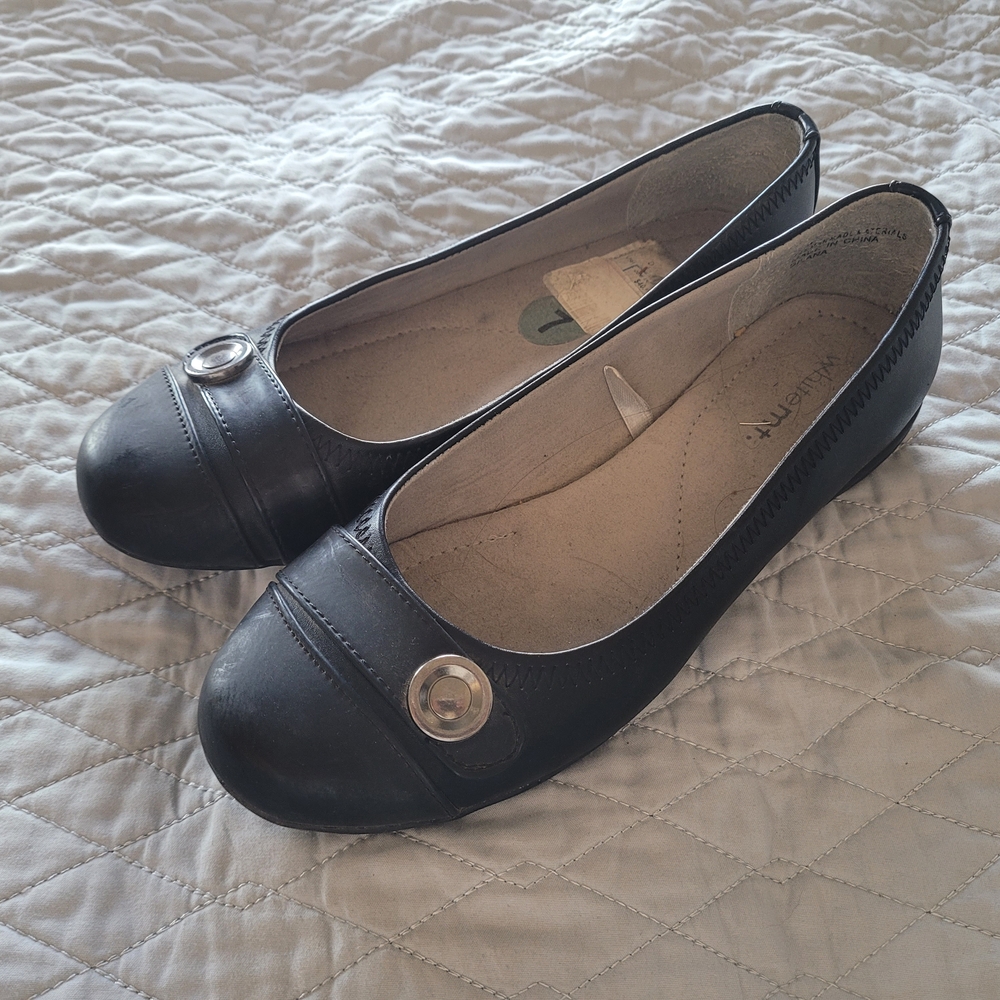 White Mountain Black Flats with Silver Button